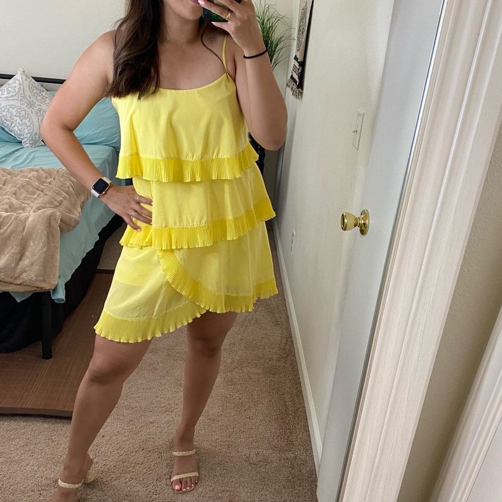BCBGMAXAZRIA Yellow spaghetti strap ruffle dress